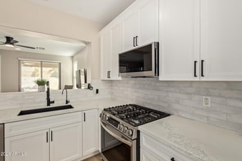 1806 Windsong Dr, Phoenix, AZ 85045