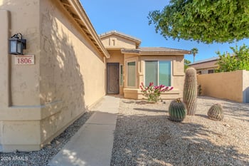 1806 Windsong Dr, Phoenix, AZ 85045