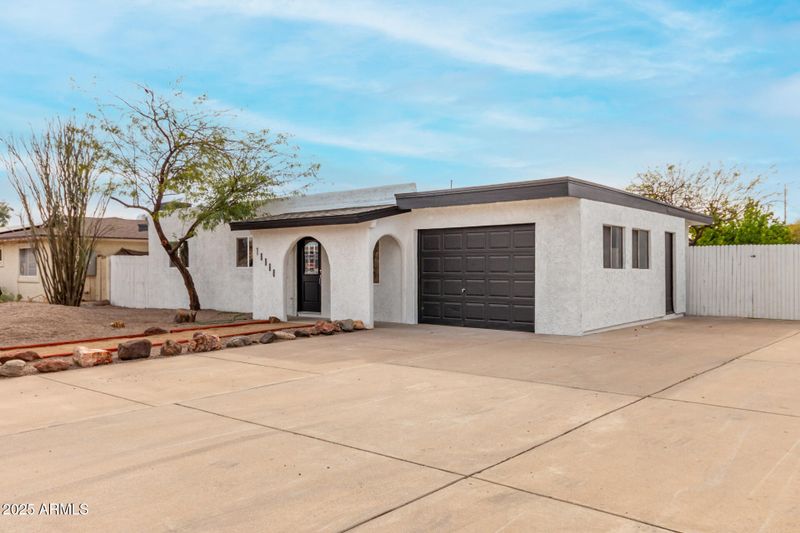 18060 N 24th Dr, Phoenix, AZ 85023