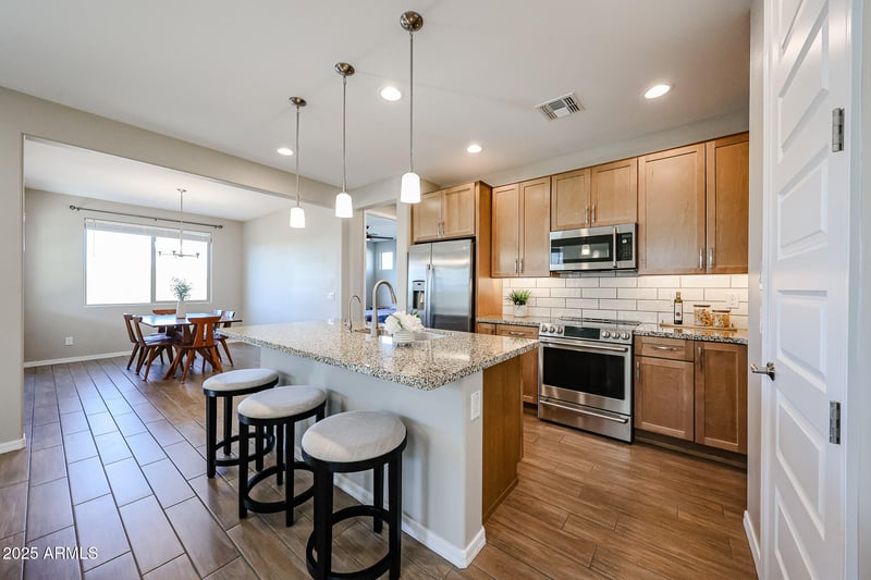 18062 Amber Ridge Way, Goodyear, AZ 85338