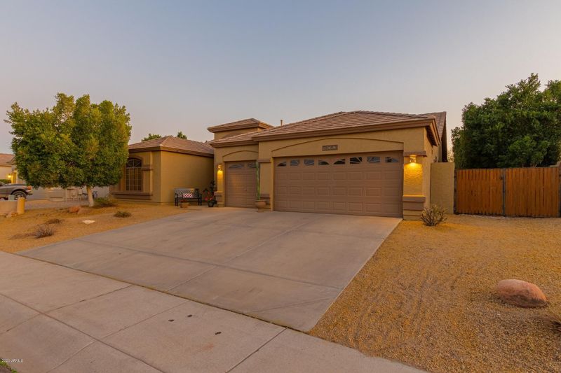 18063 W San Alejandro Dr, Goodyear, AZ 85338