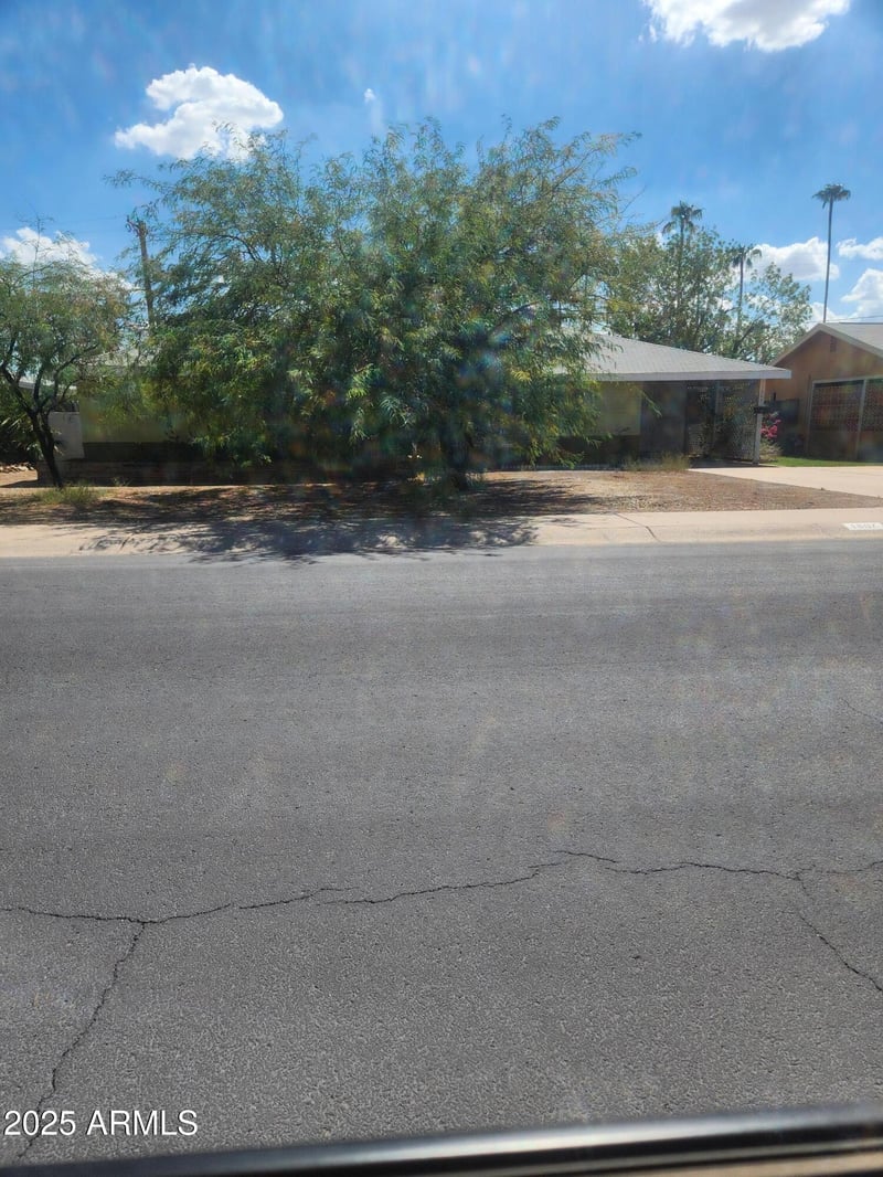 1807 Highland Ave, Phoenix, AZ 85015