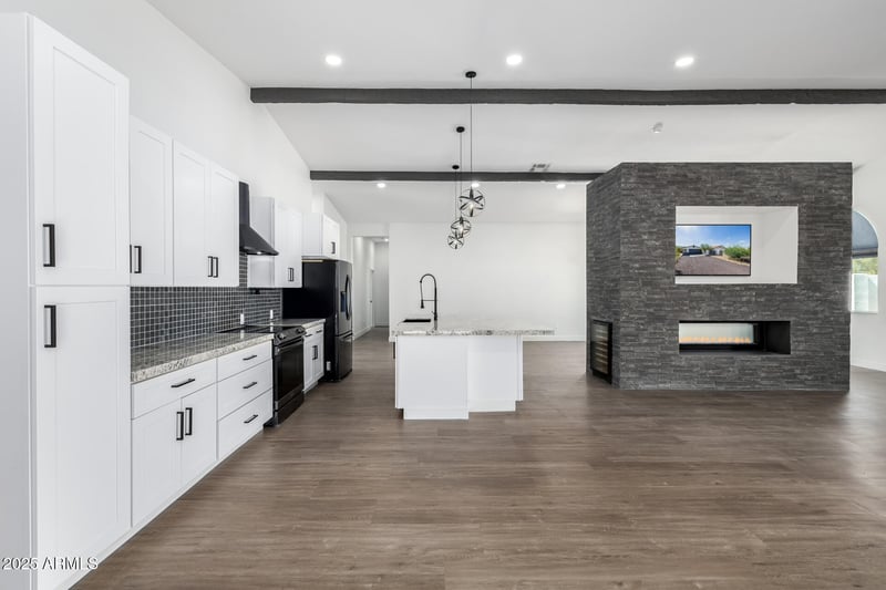1807 Joy Ranch Rd, Phoenix, AZ 85086