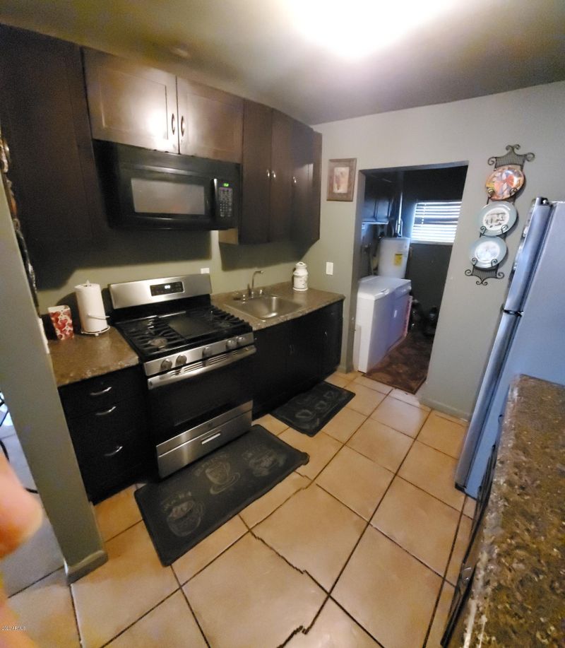 1807 N 38th Ln, Phoenix, AZ 85009