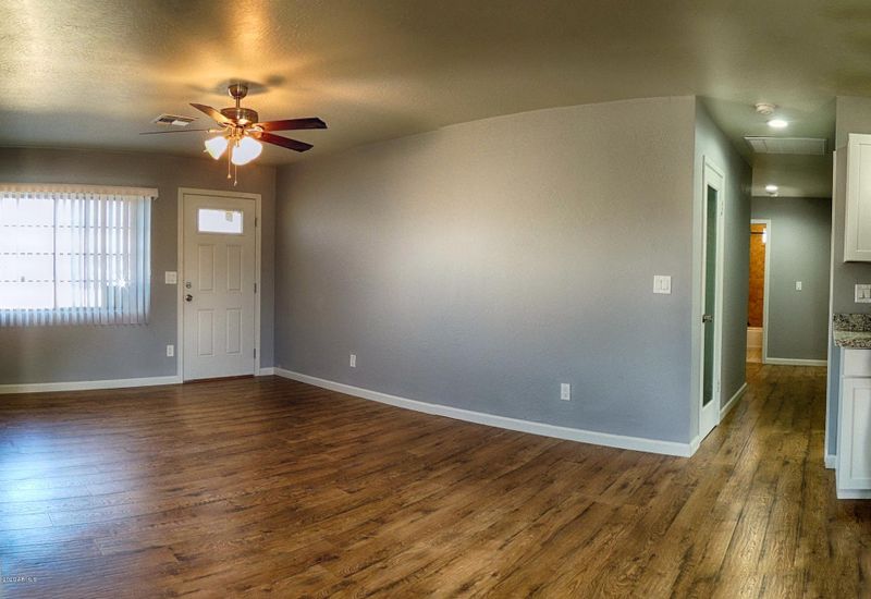 1807 W Hidalgo Ave, Phoenix, AZ 85041