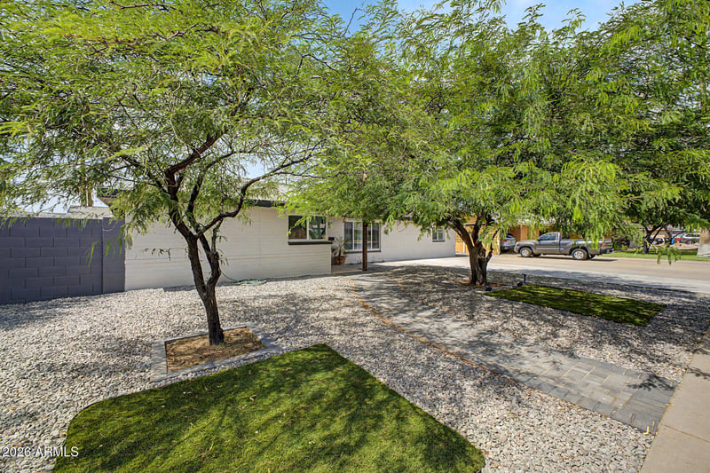 1807 W Highland Ave, Phoenix, AZ 85015