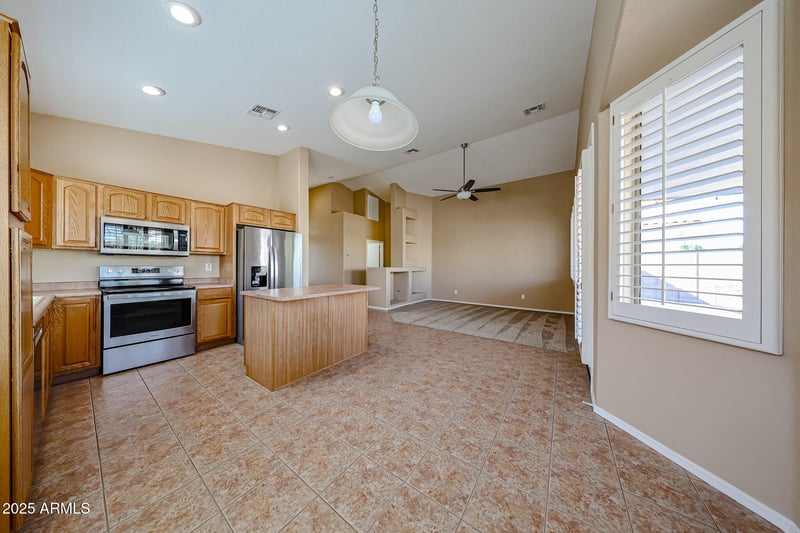 18076 Browning Dr, Surprise, AZ 85374
