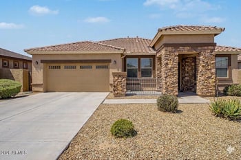 18076 W Redwood Ln, Goodyear, AZ 85338