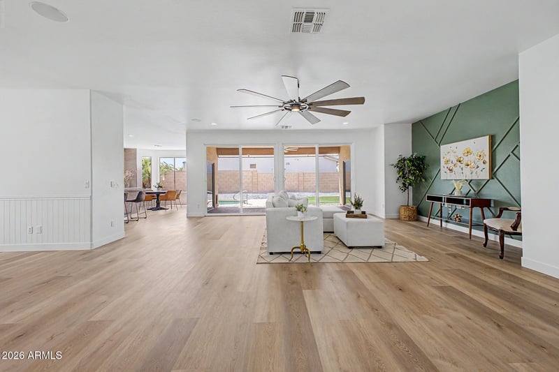 18082 N 167th Dr, Surprise, AZ 85374