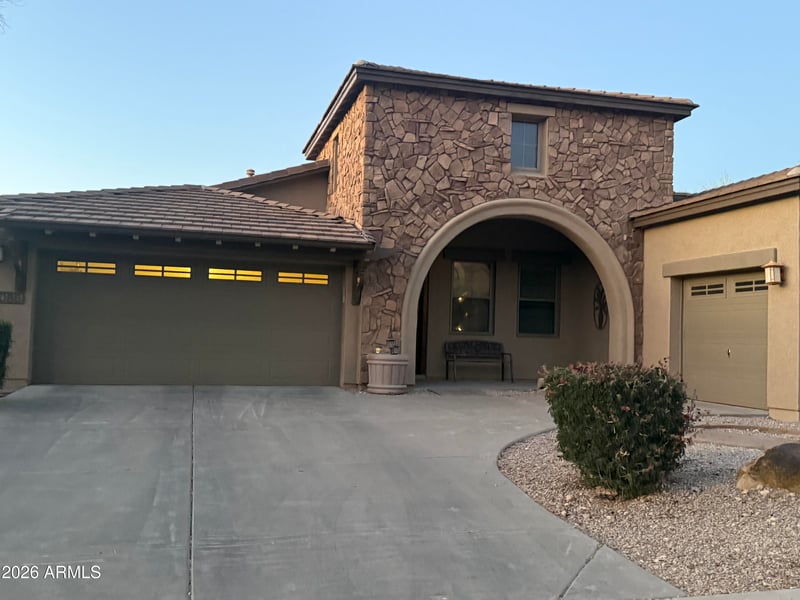 18086 Las Cruces Dr, Goodyear, AZ 85338