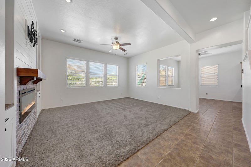 18088 La Mirada Dr, Goodyear, AZ 85338