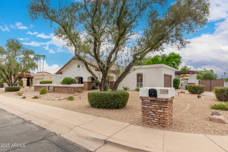 1809 Carver Rd, Tempe, AZ 85284