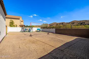 1809 Gwen St, Phoenix, AZ 85042