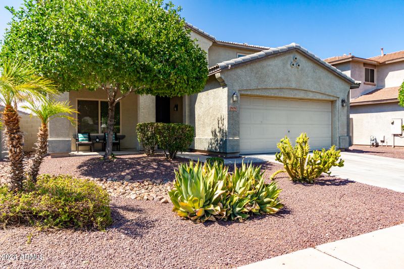 18090 W Post Dr, Surprise, AZ 85388