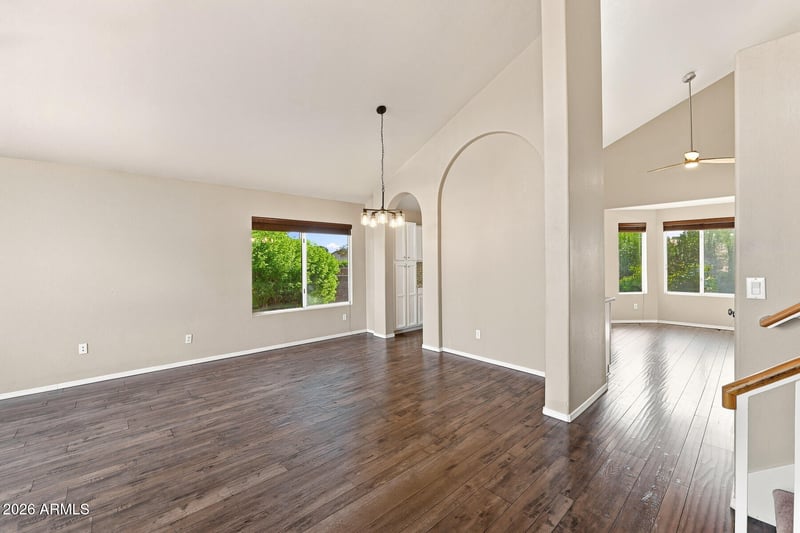181 S Tiago Dr, Gilbert, AZ 85233