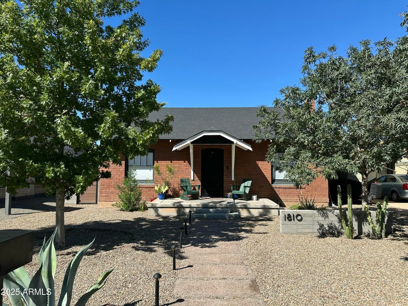 1810 Mitchell St, Phoenix, AZ 85006