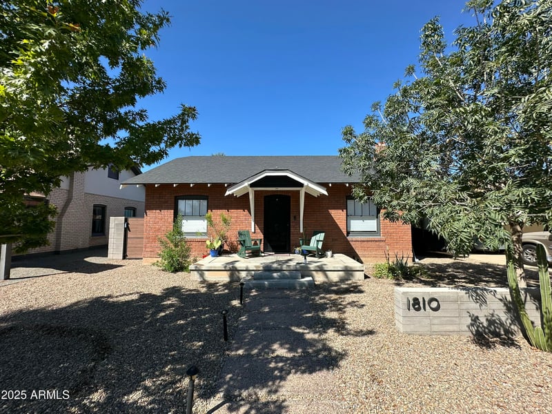 1810 Mitchell St, Phoenix, AZ 85006