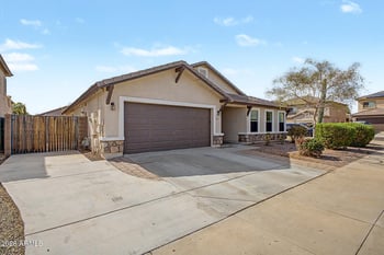 1810 S 173rd Dr, Goodyear, AZ 85338