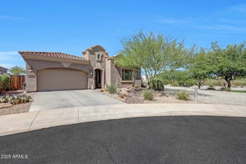 18100 Desert Willow Dr, Goodyear, AZ 85338