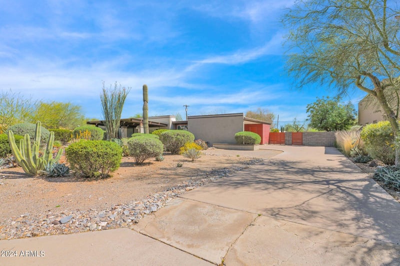 1811 E Aurelius Ave, Phoenix, AZ 85020