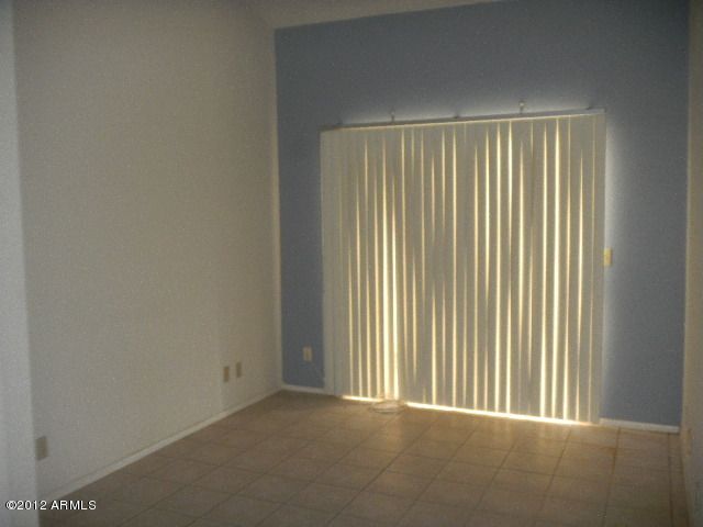 1811 S 39th St #13, Mesa, AZ 85206