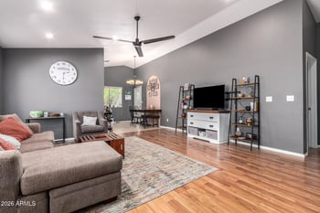 1811 S 39th St #51, Mesa, AZ 85206
