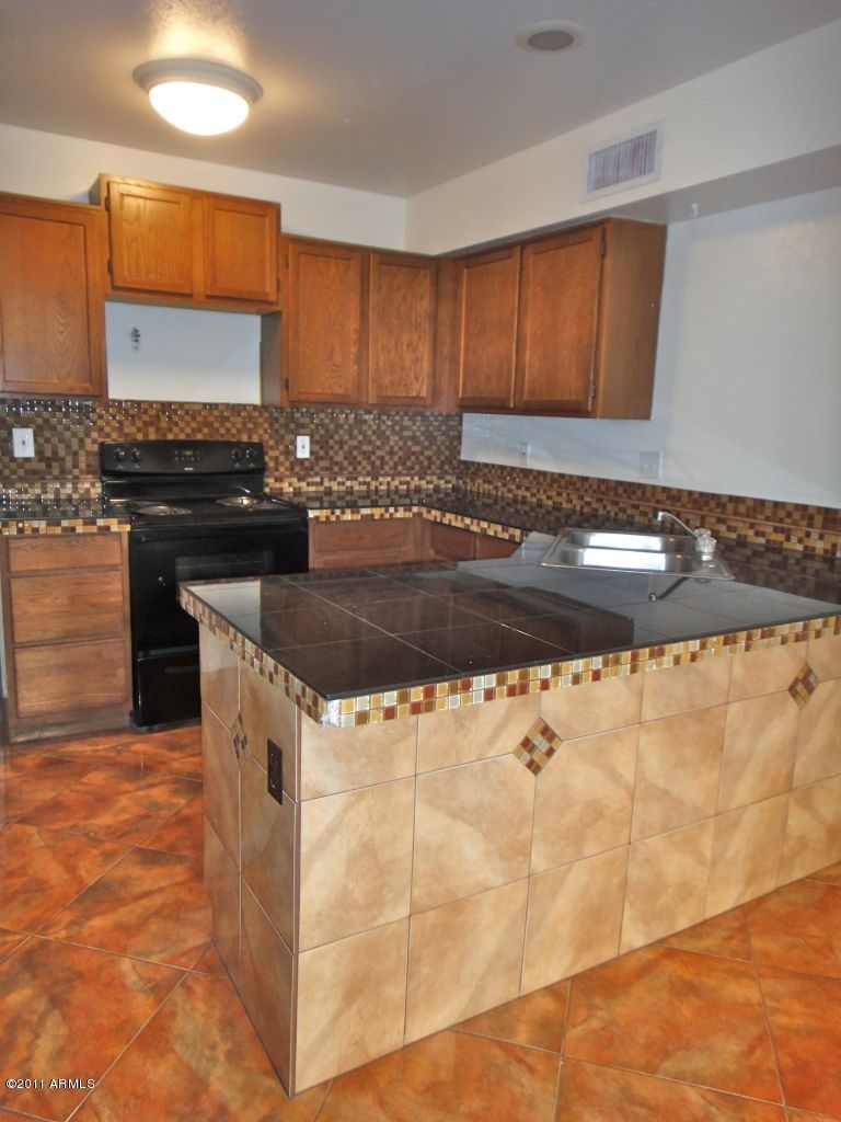 1811 S 39th St #94, Mesa, AZ 85206