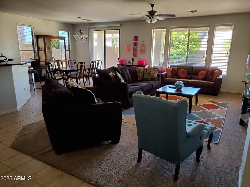 1812 Beautiful Ln, Phoenix, AZ 85042