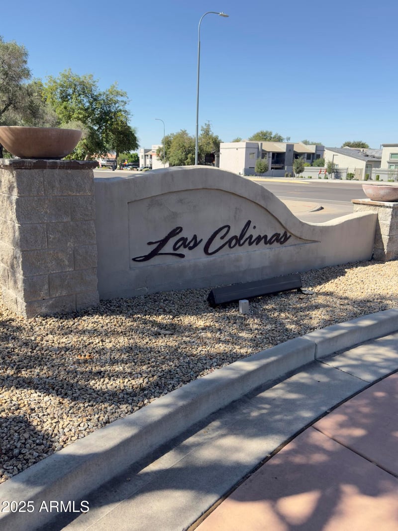 1812 Beautiful Ln, Phoenix, AZ 85042