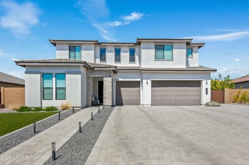 1812 Fallen Leaf Ln, Phoenix, AZ 85024