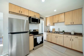 1812 N 32nd Pl, Phoenix, AZ 85008