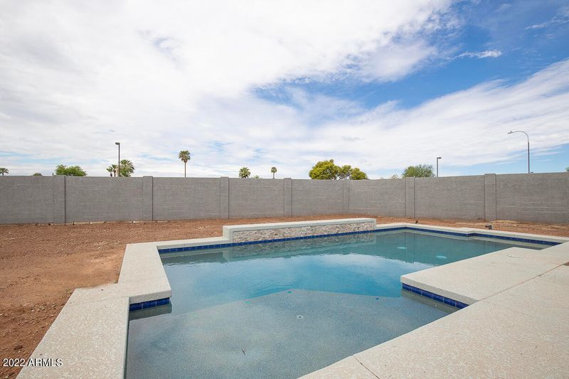 1812 N 48th Pl, Phoenix, AZ 85008