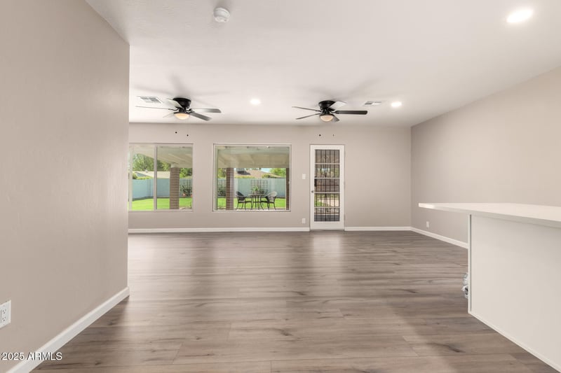1813 Earll Dr, Phoenix, AZ 85015