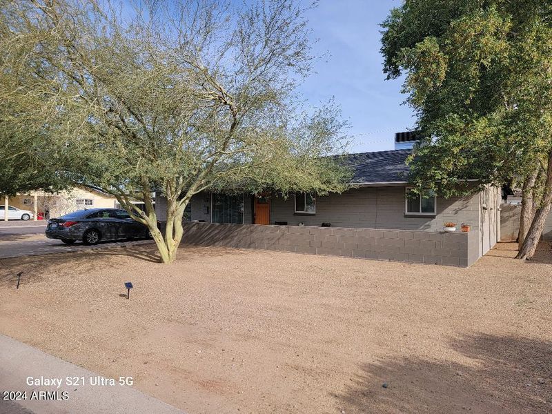 1813 N 48 Pl, Phoenix, AZ 85008