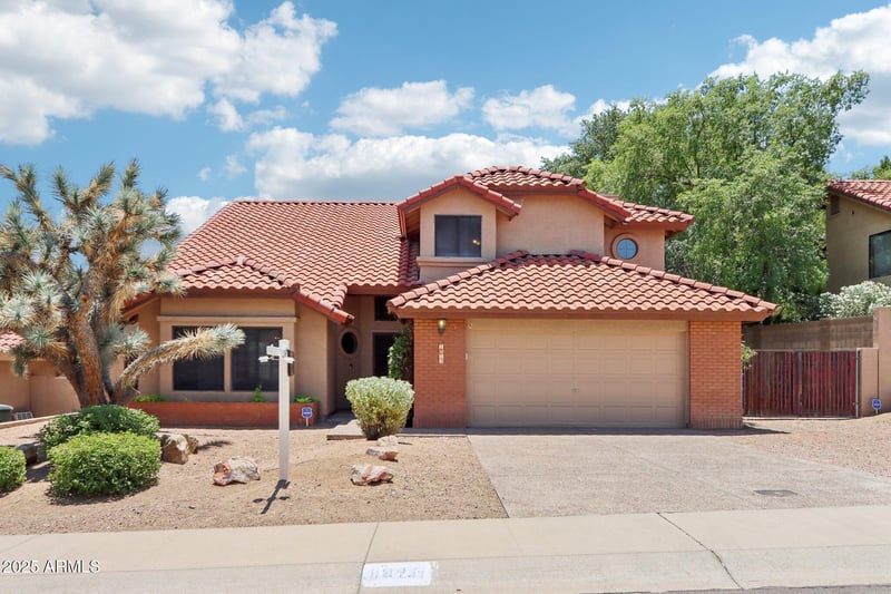 1813 Sheena Dr, Phoenix, AZ 85022