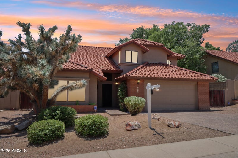 1813 Sheena Dr, Phoenix, AZ 85022
