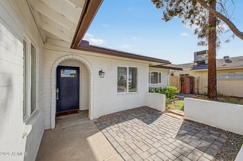 1813 W Earll Dr, Phoenix, AZ 85015