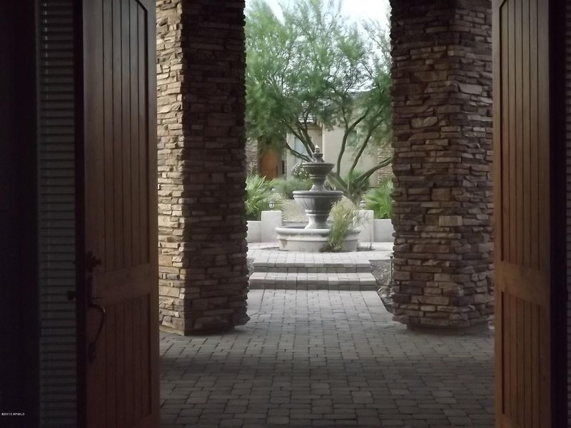 1813 W Mesquite St, Phoenix, AZ 85086