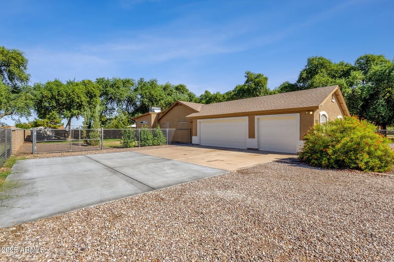 18132 Bellerive Dr, Queen Creek, AZ 85142