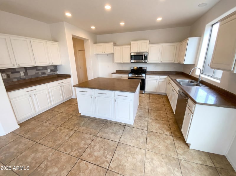 18133 Golden Ln, Waddell, AZ 85355
