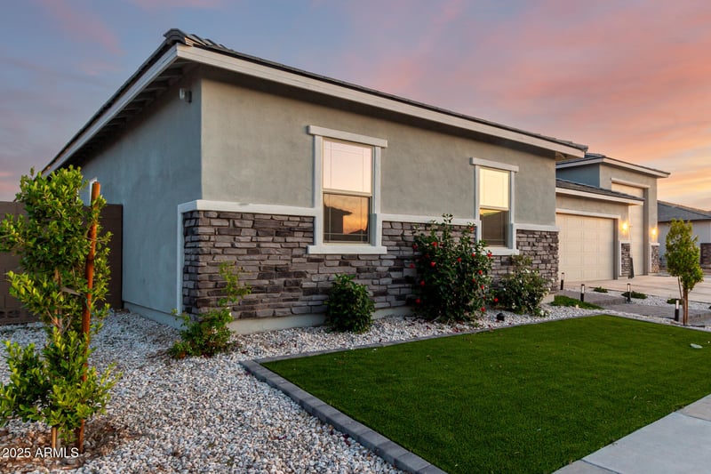 18139 Oregon Ct, Litchfield Park, AZ 85340
