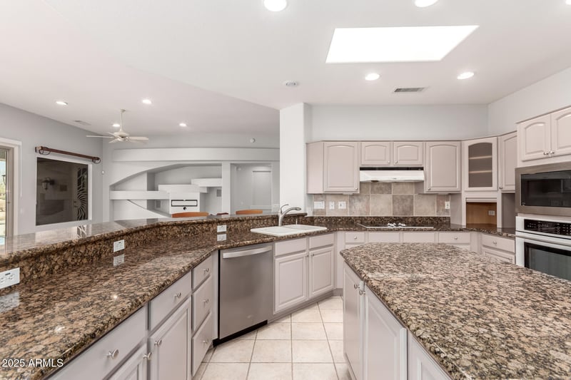 18140 Saddle Ridge Dr, Surprise, AZ 85374