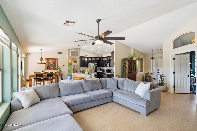 18145 Vencino St, Gilbert, AZ 85298