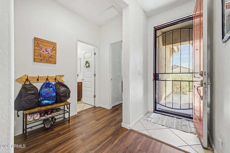 18146 Robin Ln, Surprise, AZ 85387