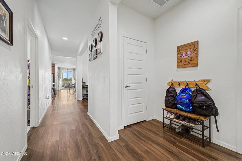 18146 Robin Ln, Surprise, AZ 85387