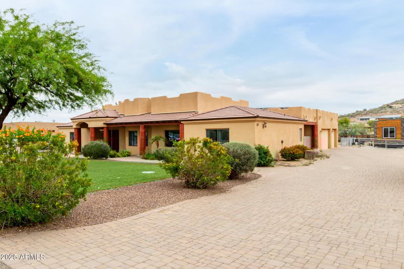1815 Maddock Rd, Phoenix, AZ 85086