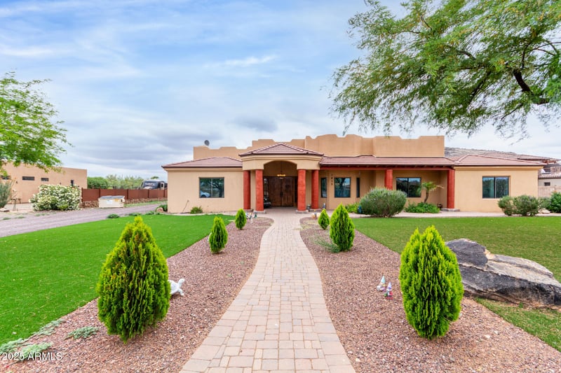 1815 Maddock Rd, Phoenix, AZ 85086