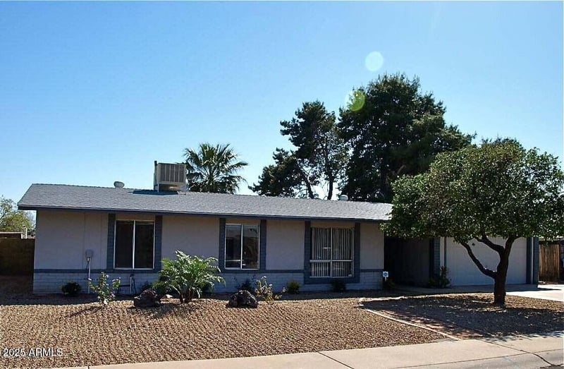 1815 Michelle Dr, Phoenix, AZ 85023