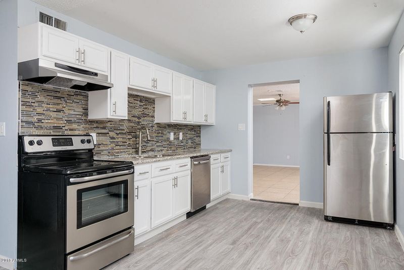 1815 N 42nd St, Phoenix, AZ 85008