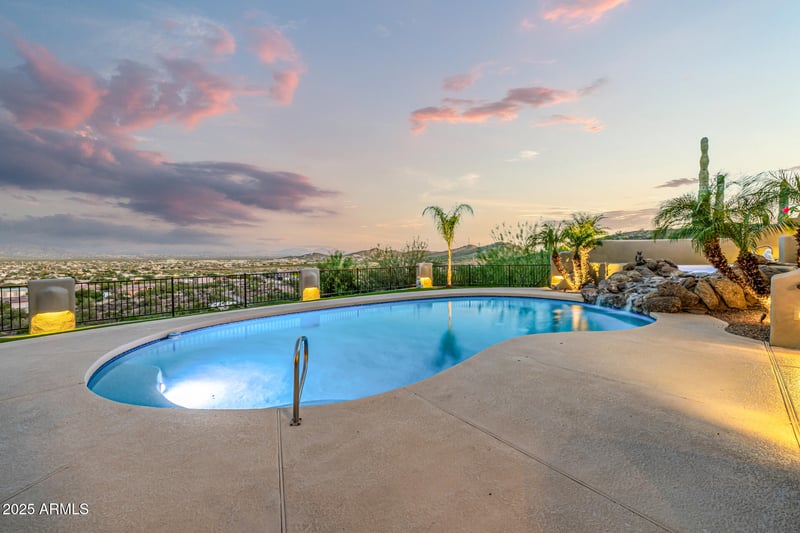 1815 Sentinel Rock Rd, Phoenix, AZ 85086